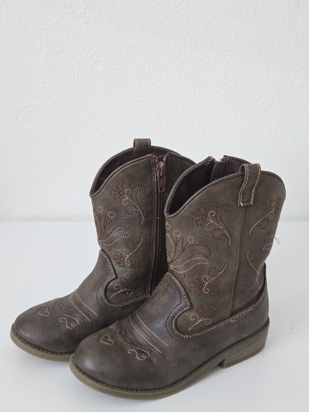 Cat & Jack Brown Little Girls' Embroidered Western Boots Size 12